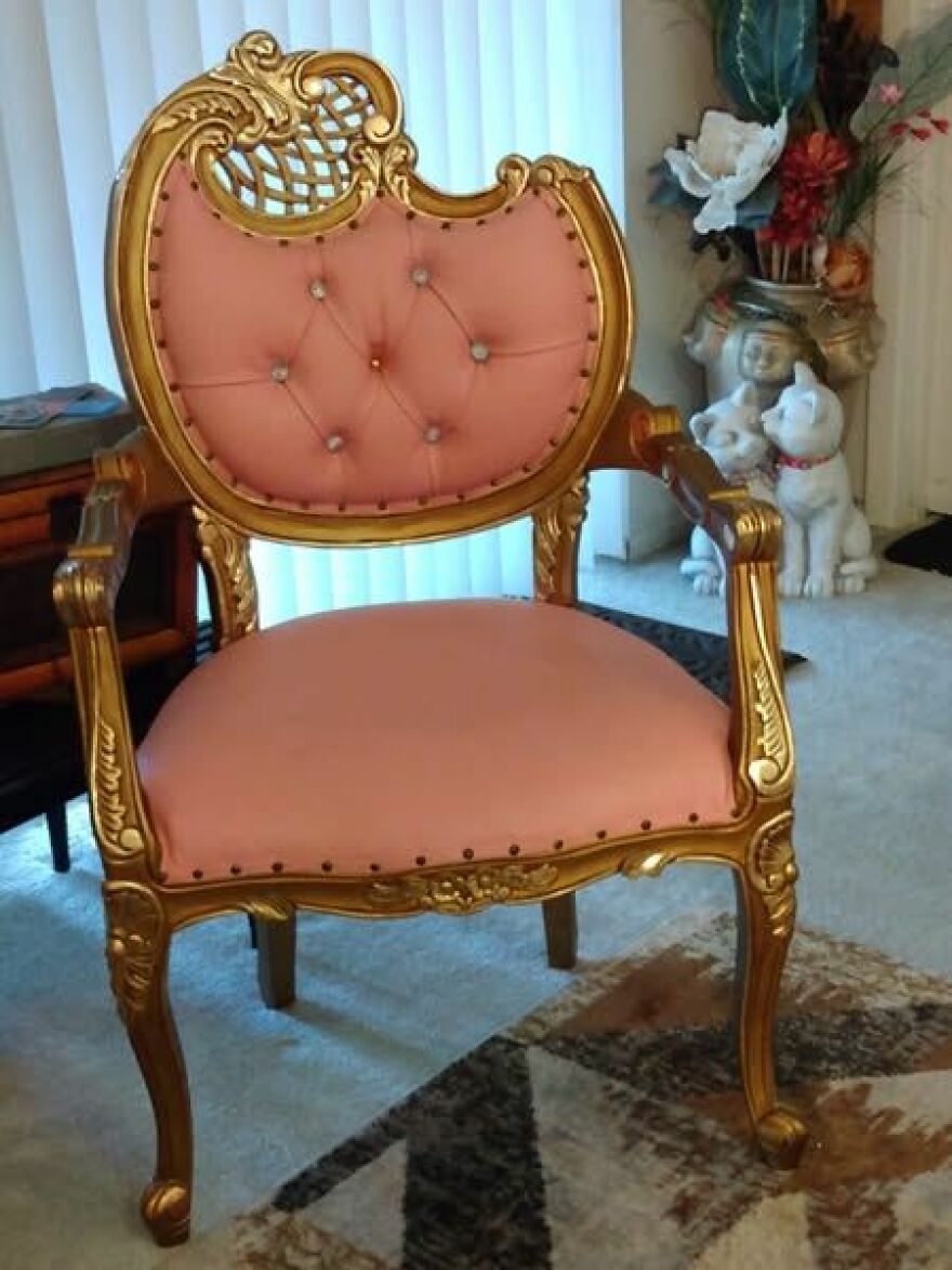 I Love It So Much. It Was Missing One Button So I Just Reconfigured. It's A Little Bit More Pink Than The Color It Shows In The Pictures