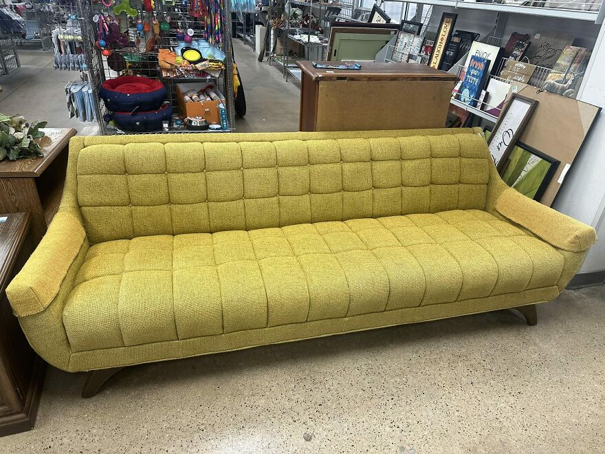 Imagine My Delight When I Popped Into Goodwill For A Quick Look And This Beauty Was Sitting Right In The Front. $80 Later I Grabbed That Bad Boy Immediately