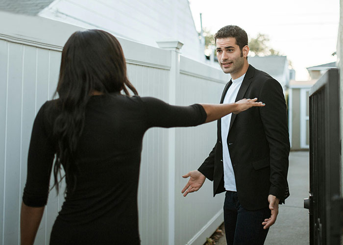 Entitled Neighbors Take Advantage Of Woman With Alzheimer&rsquo;s To Take Over Her Driveway, Regret It