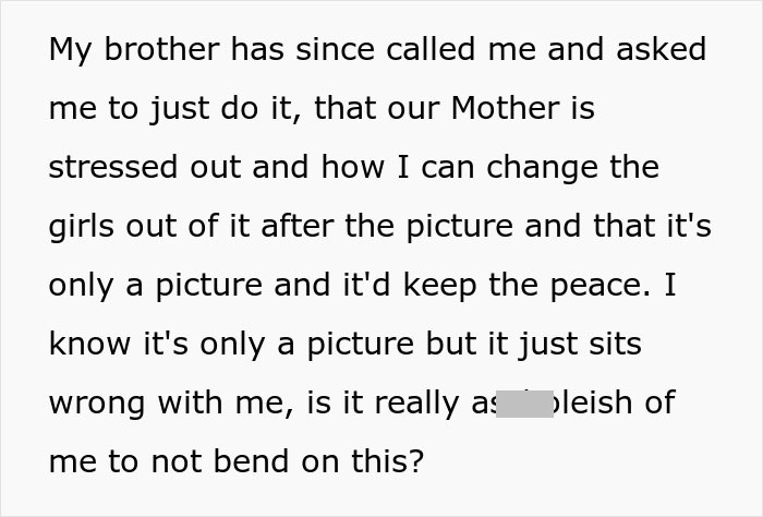 Text discussing refusal to dress twins matching despite family pressure. Text discussing refusal to dress twins matching despite family pressure.