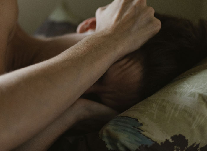 Woman Postpones Her Wedding, People Advise To Call It Off Because Of Fiancé’s Hurtful Comments Woman Postpones Her Wedding, People Advise To Call It Off Because Of Fiancé’s Hurtful Comments