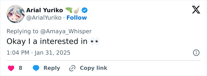 Tweet reply shows interest in a period tracker feature in a mobile game.