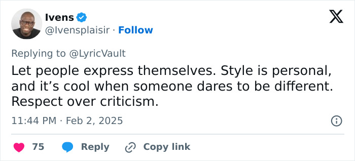 Tweet defending Jaden and Willow Smith's Grammys 2025 outfits, emphasizing personal expression over criticism. Tweet defending Jaden and Willow Smith's Grammys 2025 outfits, emphasizing personal expression over criticism.