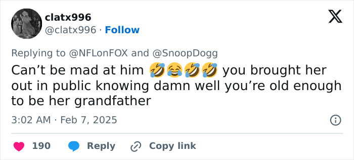 Tweet reacts to Snoop Dogg's viral age gap joke about Bill Belichick's 24-year-old girlfriend.