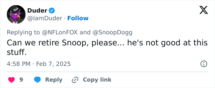 Tweet criticizes Snoop Dogg after his viral joke about an age gap involving Bill Belichick and his girlfriend.