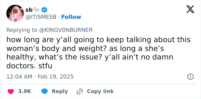 Expert Reacts To Ariana Grande's New Viral Pic That Has People Saying She "Needs Help"