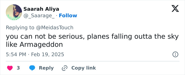 Tweet expressing fear of flying after mid-air plane collision in Arizona.