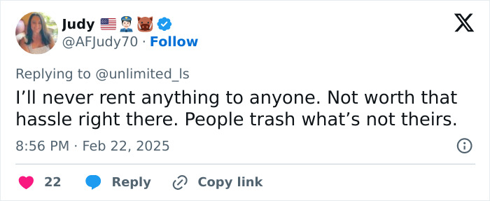 Tweet expressing frustration about rental experiences related to a Harry Potter Airbnb.