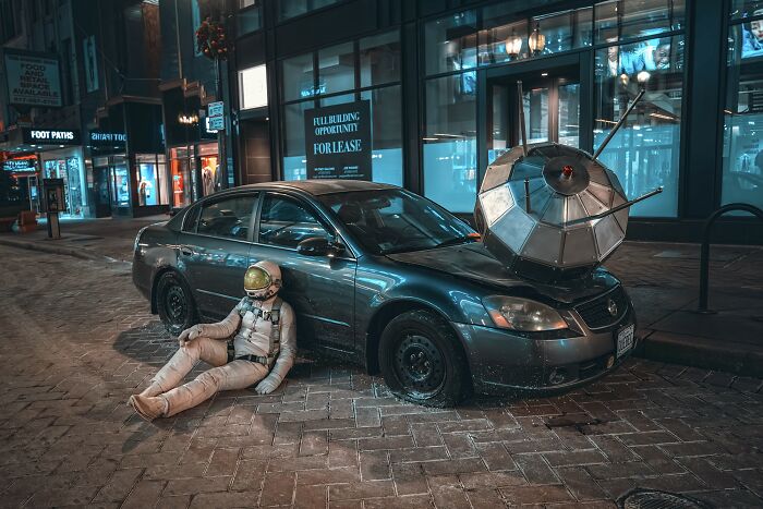 I Travel Around The Country Taking Self-Portraits In An Astronaut Suit