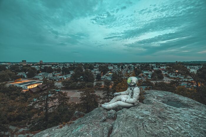 I Travel Around The Country Taking Self-Portraits In An Astronaut Suit