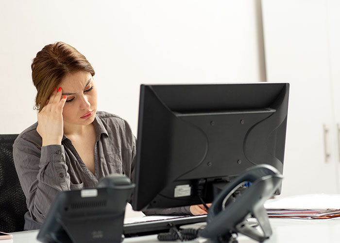 Pregnant Worker&rsquo;s Lunch Keeps Getting Stolen, Manager Ends Up Hospitalized In Revenge