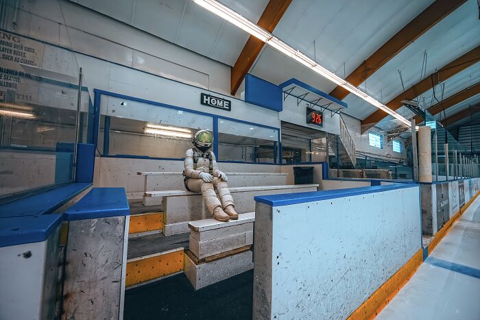 I Travel Around The Country Taking Self-Portraits In An Astronaut Suit