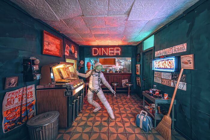 I Travel Around The Country Taking Self-Portraits In An Astronaut Suit