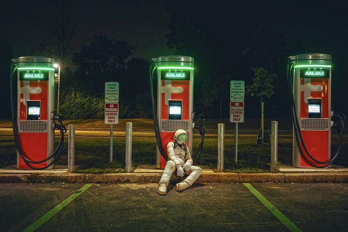 I Travel Around The Country Taking Self-Portraits In An Astronaut Suit