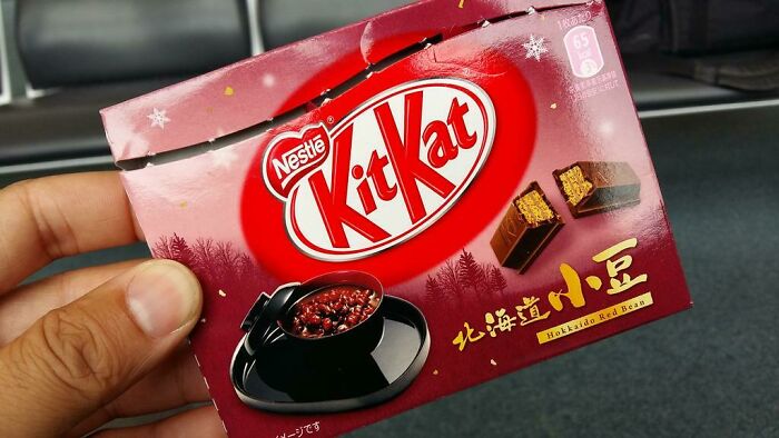 Hokkaido red bean Kit Kat package, showcasing Interesting Japan Pics.