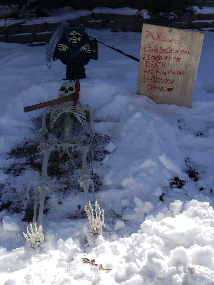 Skeleton display with humorous Valentine’s Day message in snow, featuring cute inspiration for occasion's gifts.