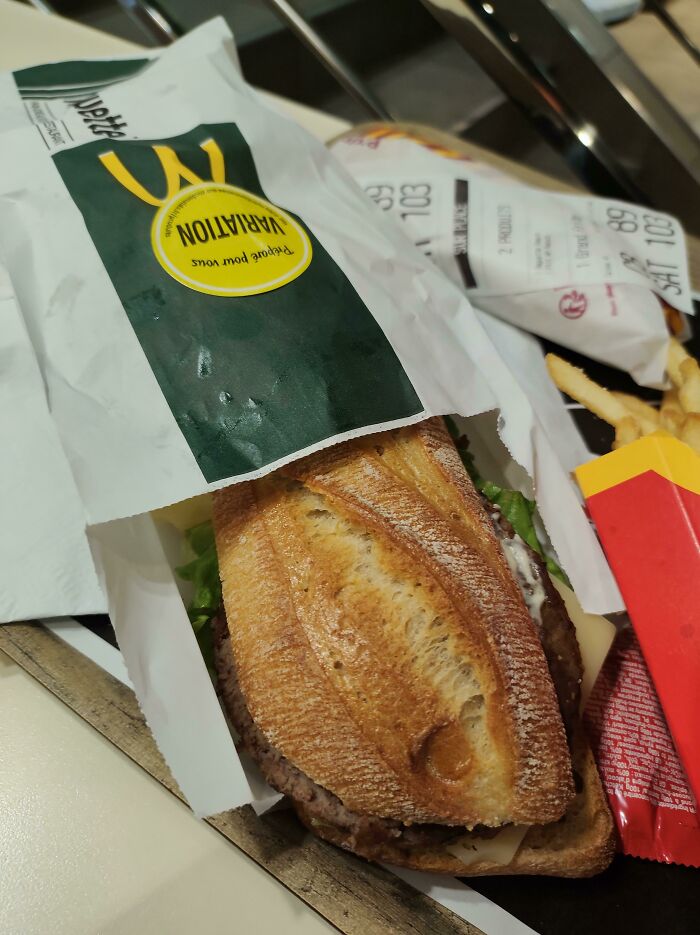 Unusual fast food sandwich experience with unique packaging for tourists.