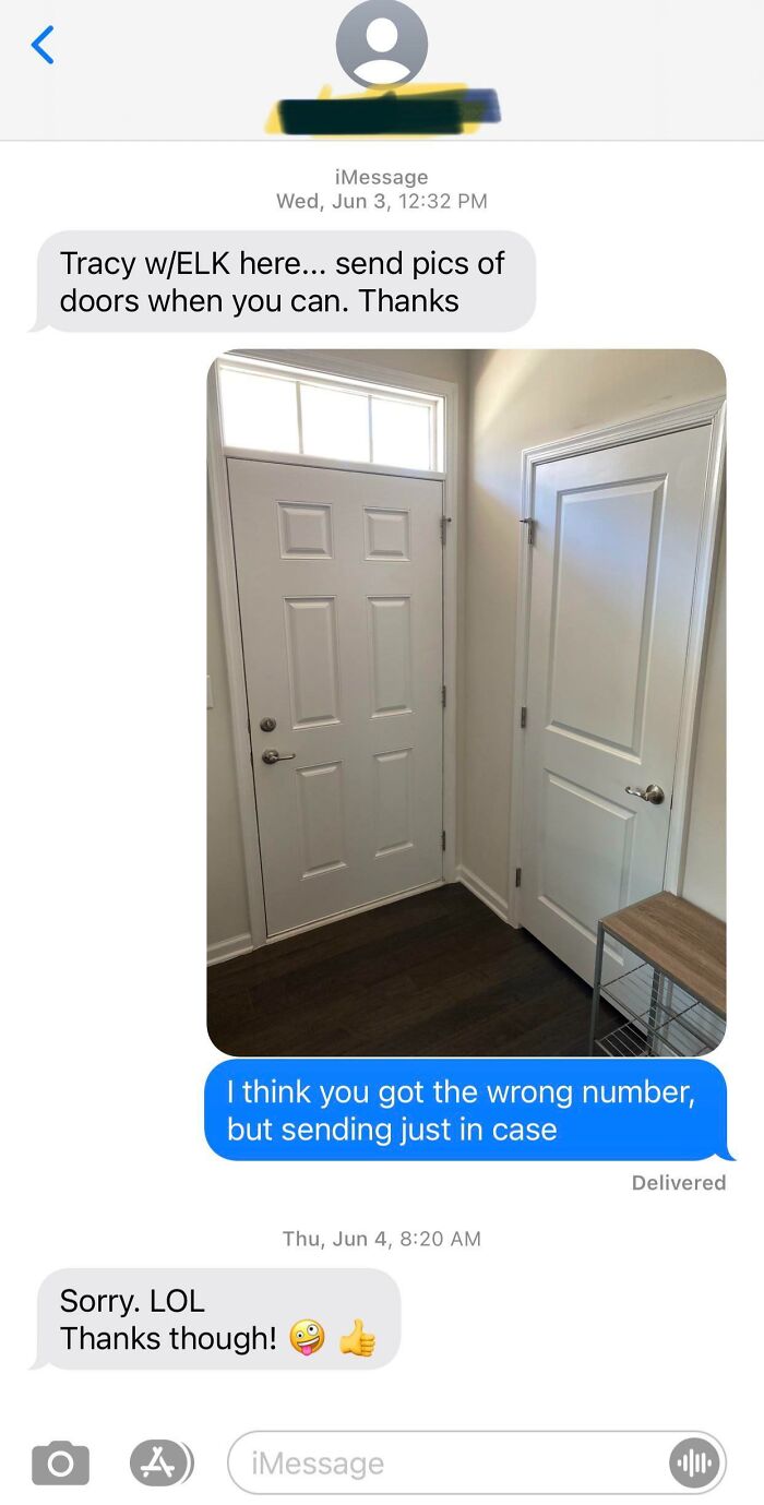 Text messages about a door photo sent to the wrong recipient, leading to a humorous exchange.