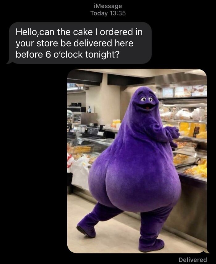 Text message sent to the wrong recipient with a humorous character in a bakery.