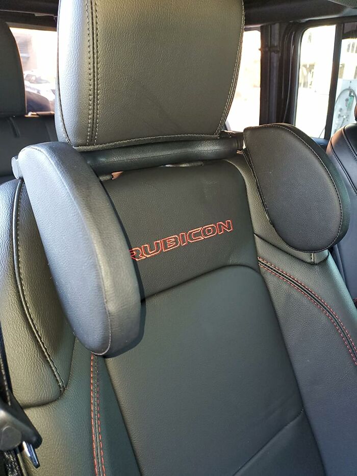 Black Rubicon car seat with leather upholstery, showcasing comfort and long-term value.