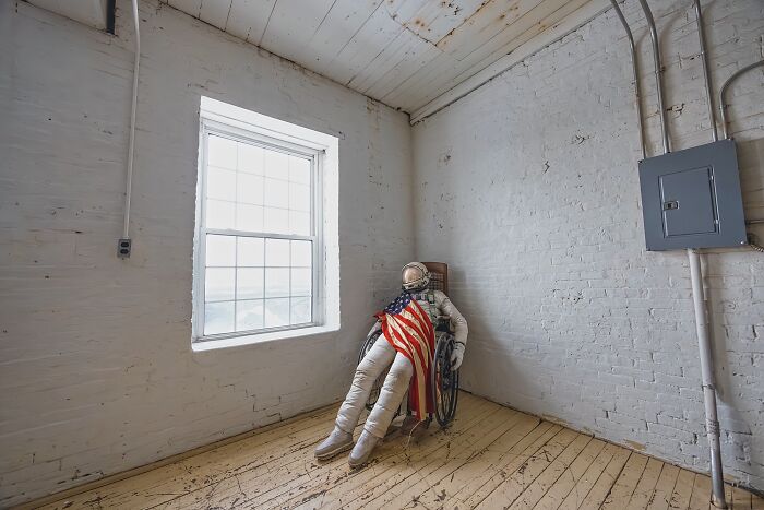 I Travel Around The Country Taking Self-Portraits In An Astronaut Suit