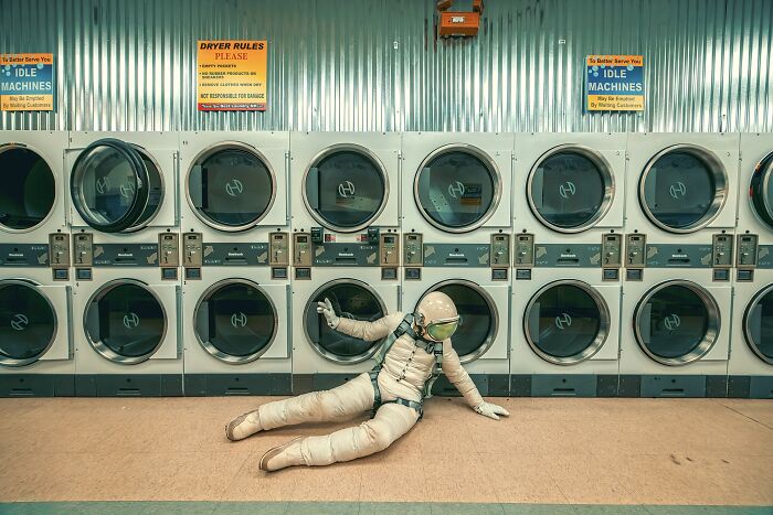 I Travel Around The Country Taking Self-Portraits In An Astronaut Suit