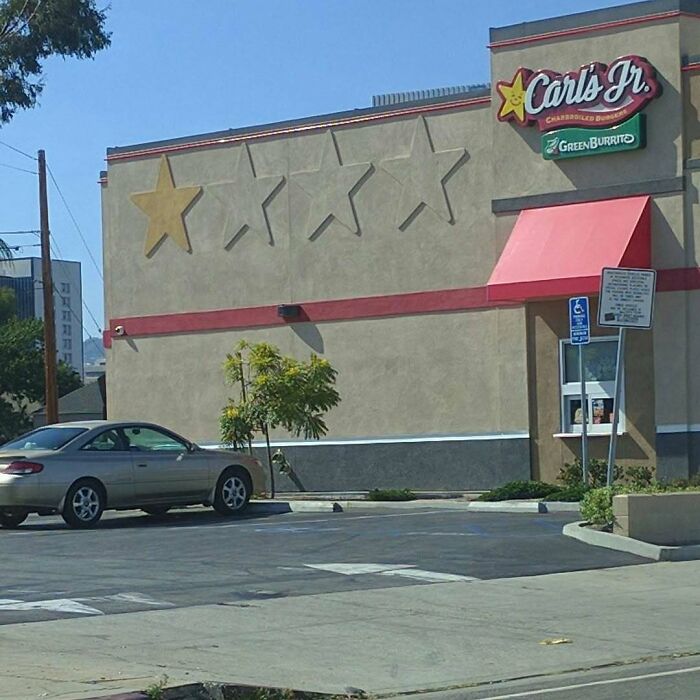 Carl's Jr. with incomplete star design, showing a possible design fail.
