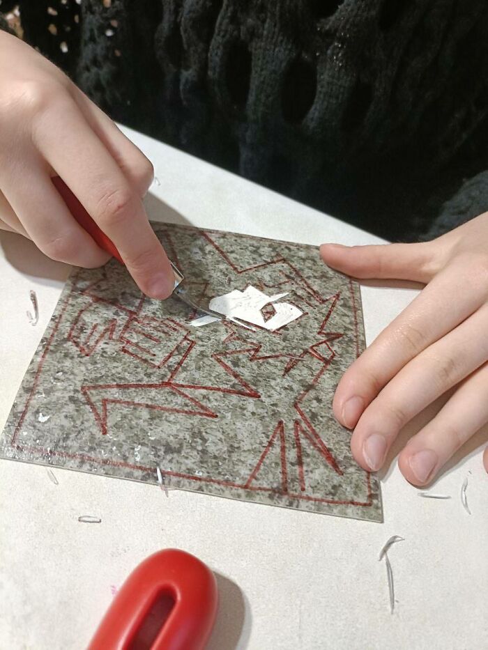 I Invited Students To My Place During The Holidays To Create Linocuts (15 Pics)