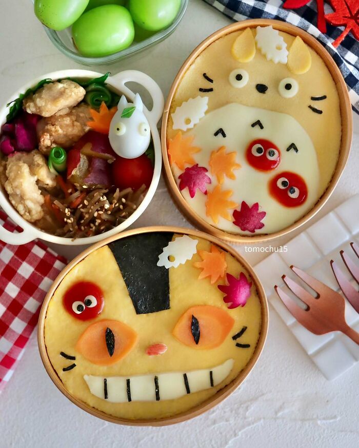 Creative lunchbox art with character-themed bento designs by a Japanese artist.
