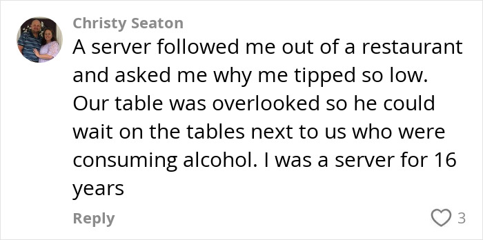 Comment discussing a server asking why a tip was low, sparking a debate.