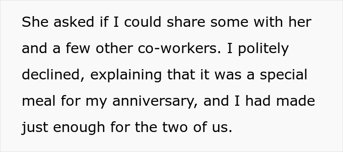 Text image discussing coworker asking for extra food, related to team spirit issues.