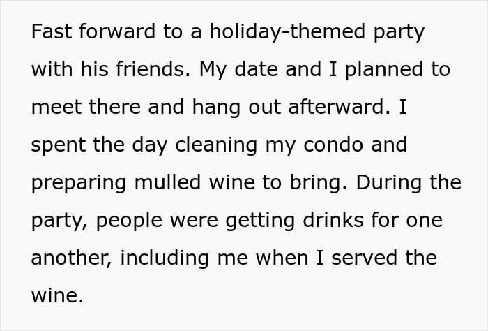 Text recounting holiday party with friends and a date, mentioning preparing mulled wine and people serving drinks at the event. Text recounting holiday party with friends and a date, mentioning preparing mulled wine and people serving drinks at the event.