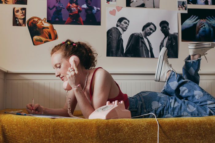 GF Regrets Showing BF Her Room After He Rips Up Souvenir She Cherished As He Thought It Was Nonsense