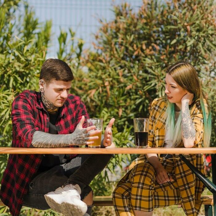 40 Examples Of How People Handled Neighbors That Would Only Interact With Their Partners