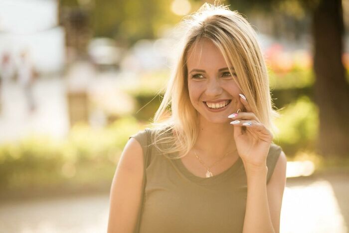 40 Examples Of How People Handled Neighbors That Would Only Interact With Their Partners