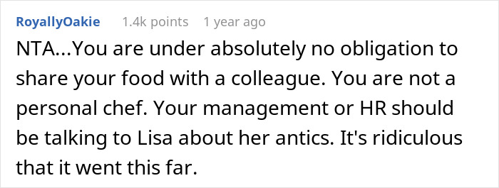 Comment discussing refusal to bring extra food for coworker, suggesting management address the lack of team spirit accusations.