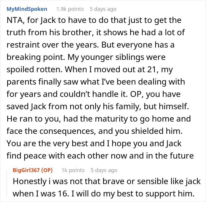 Reddit users discuss an uncle who takes in his nephew after issues with his brother, showing family support.