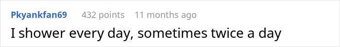 Reddit comment discussing daily shower habits related to smelly issues.