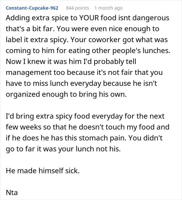 Text comment discussing a woman who cooks spicy food, adds a warning label, and faces blame for a food thief&rsquo;s upset stomach.