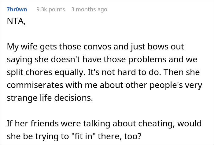 Reddit post discussing household chores and relationship dynamics, mentioning how responsibilities are equally split.