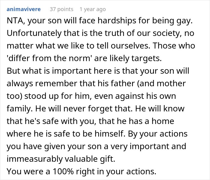 Reddit comment supporting a father who defended his gay son against family criticism.