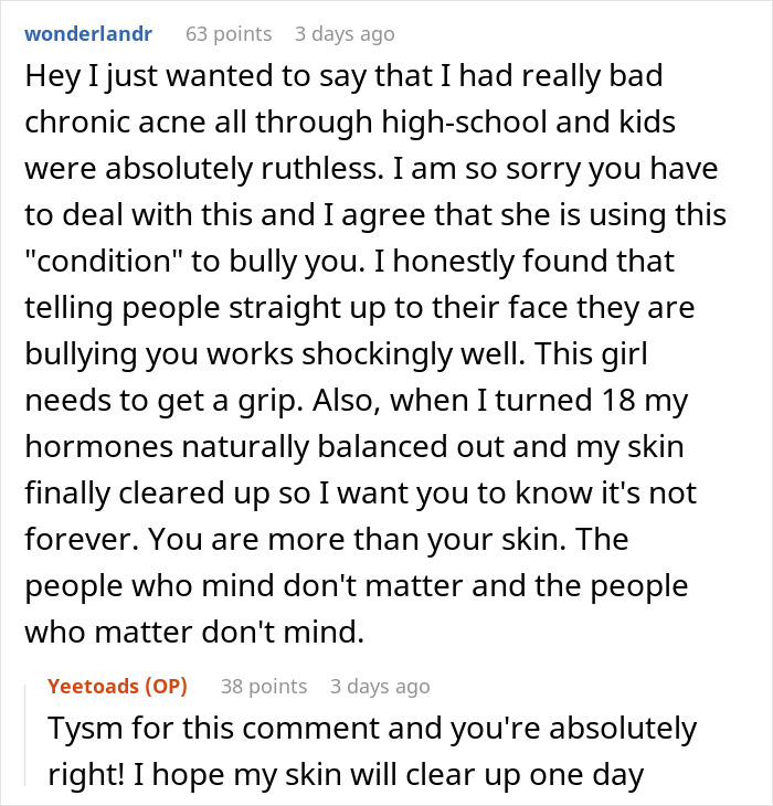 Reddit discussion about student&rsquo;s acne and bullying, with supportive comments.