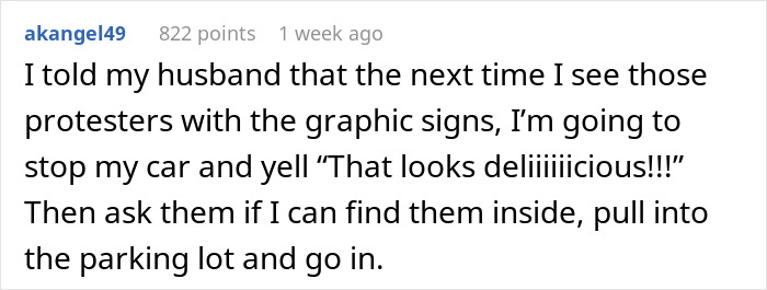 Reddit comment about a woman's encounter with a Planned Parenthood protester.