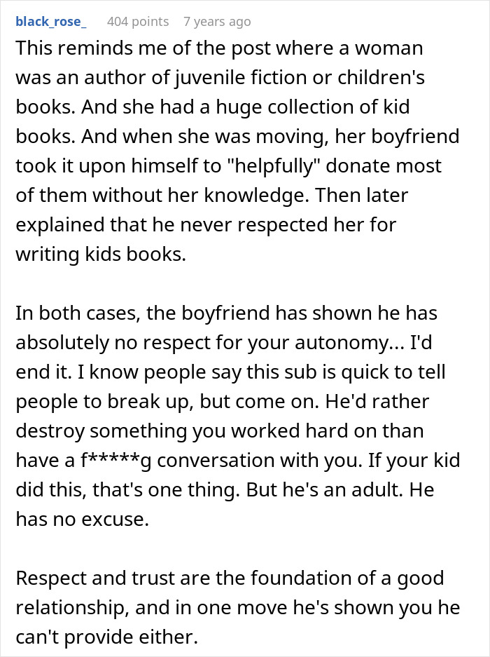 Text exchange discussing frustration after a boyfriend erases novel planning.