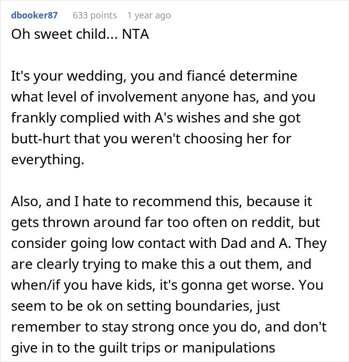 Reddit comment about dad choosing wife over daughter in wedding dress shopping conflict.