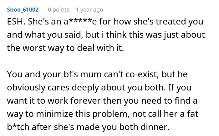 Text screenshot discussing conflict with boyfriend's mom during dinner. Text screenshot discussing conflict with boyfriend's mom during dinner.