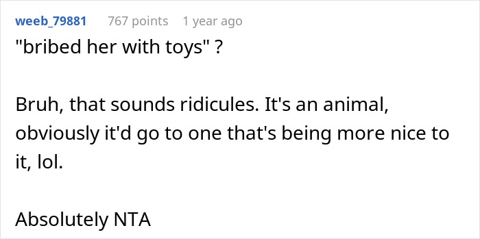 Reddit comment discussing pet parent being unkind to a parrot preferring a sibling, mentioning bribery with toys and being nice.