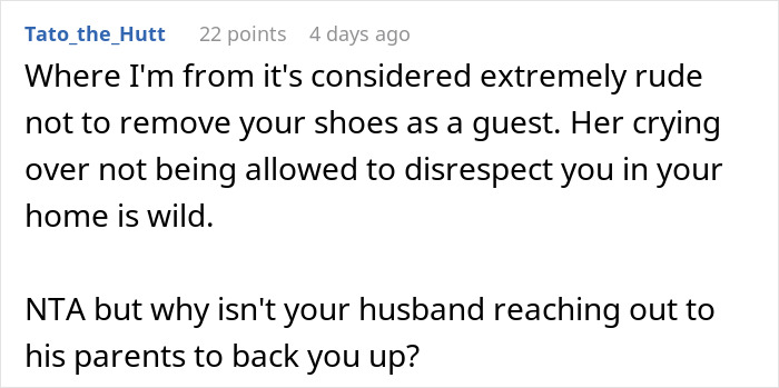 Text from an online discussion about a house rule regarding shoe removal, highlighting a woman's emotional reaction.
