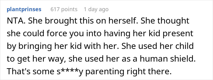 Reddit comment discussing parenting at a child-free birthday dinner.