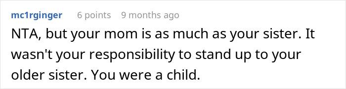Reddit comment discussing a teen prioritizing her future over babysitting for her sister, mentioning parental responsibility.